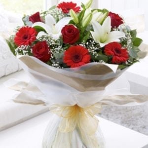 lily-rose- gerbera-bunch