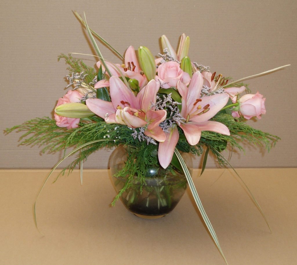 Flowers to Anna Nagar